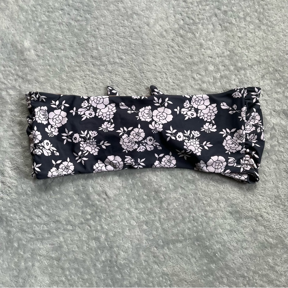 Acacia baker top petite in blossom